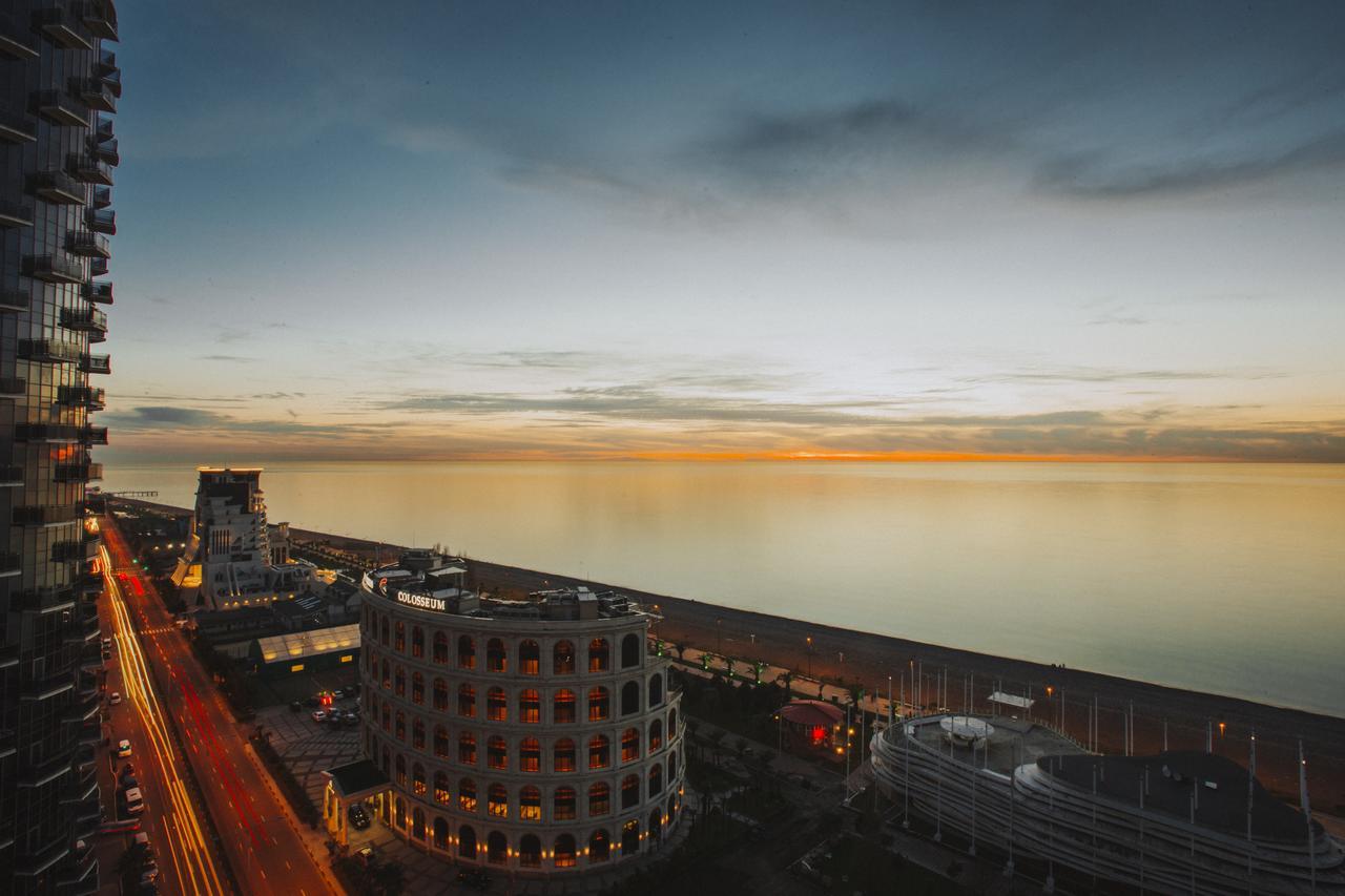 Blue Star Batumi Aparthotel Exterior photo