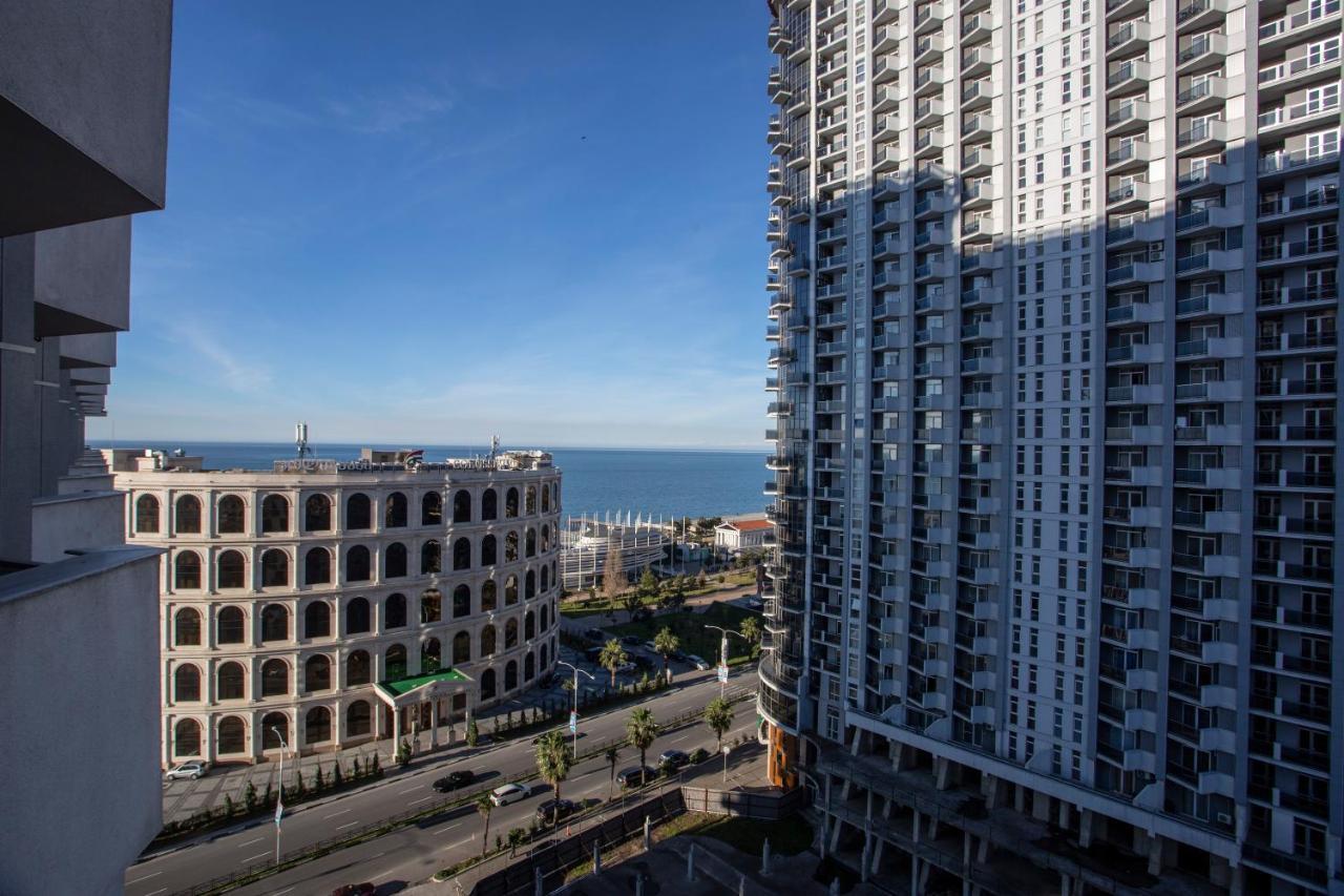 Blue Star Batumi Aparthotel Exterior photo