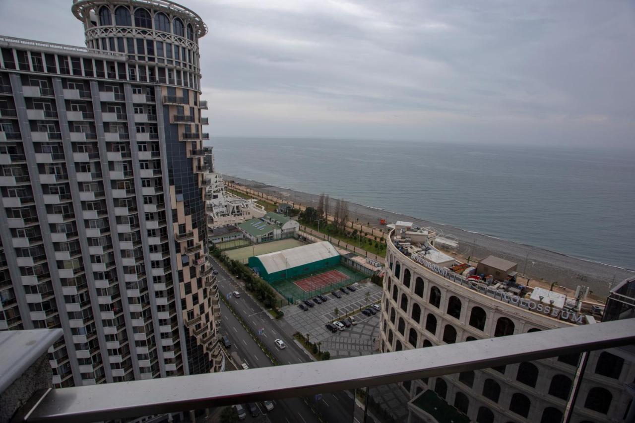 Blue Star Batumi Aparthotel Exterior photo