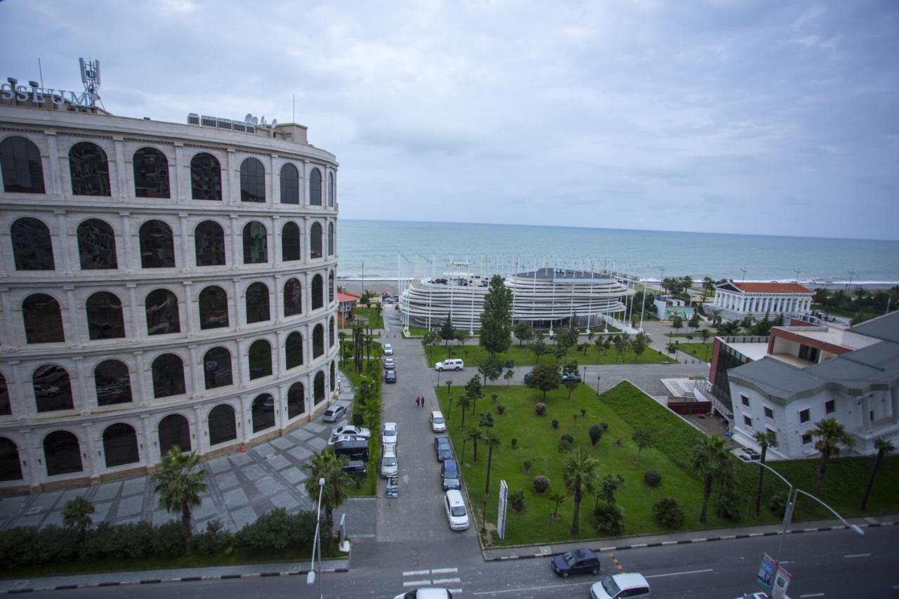 Blue Star Batumi Aparthotel Exterior photo